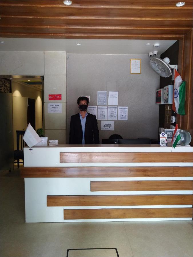 Hotel Megha Inn Lucknow Esterno foto
