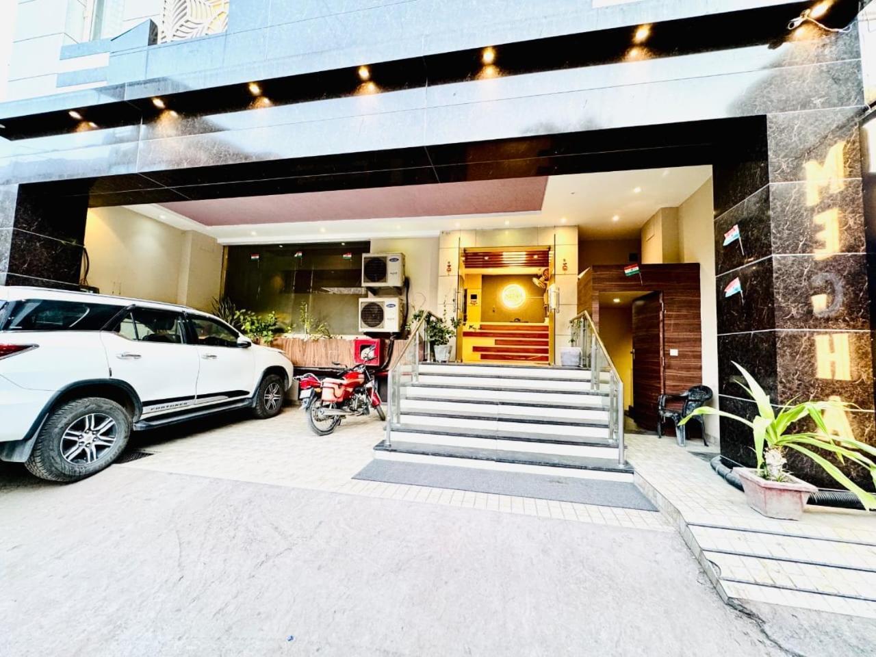 Hotel Megha Inn Lucknow Esterno foto