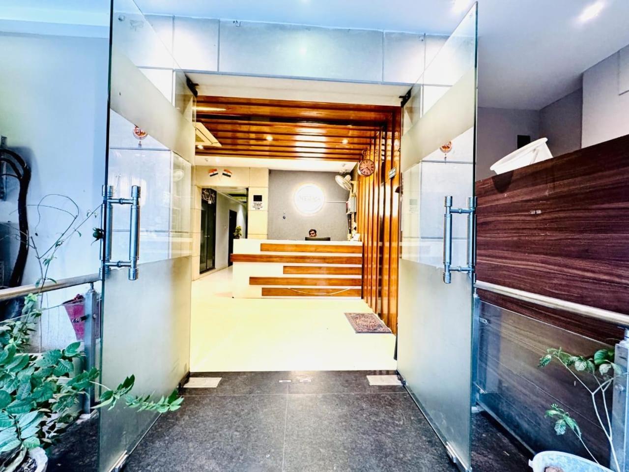 Hotel Megha Inn Lucknow Esterno foto